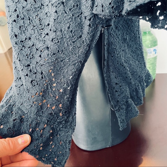 Blue Cotton peekaboo top - Picture 4 of 5